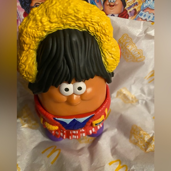 McDonald's Adult Happy Meal Toy Darla 2023 Kerwin Frost McNugget Buddies - Picture 2 of 3
